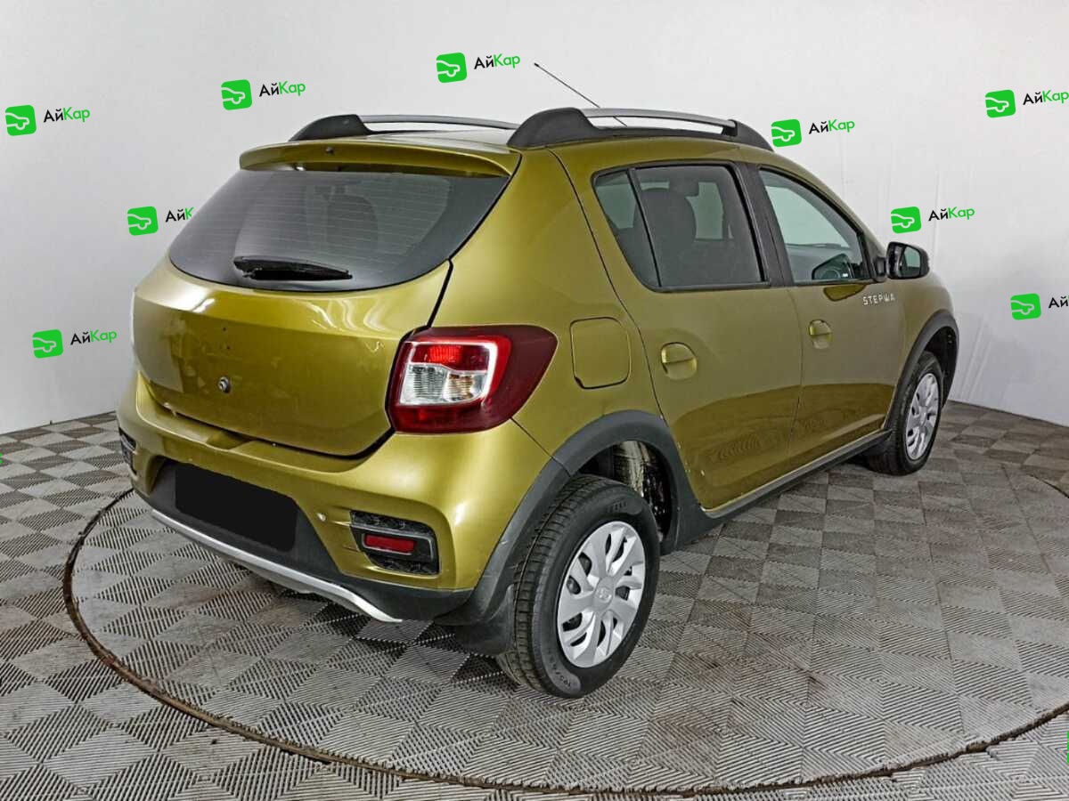 Renault Sandero с пробегом — 2017 год. Фото: #4