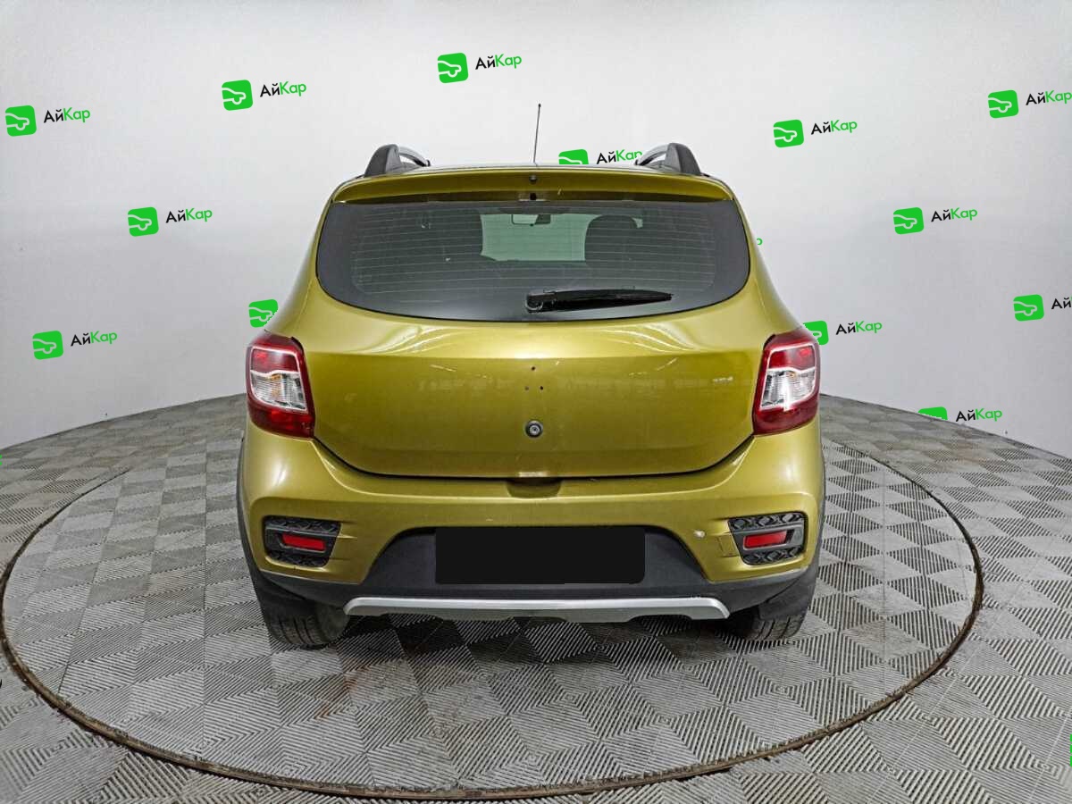 Renault Sandero с пробегом — 2017 год. Фото: #5