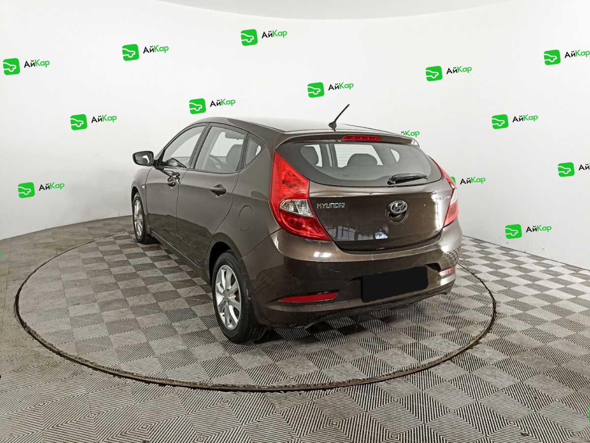 Hyundai Solaris с пробегом — 2014 год. Фото: #6