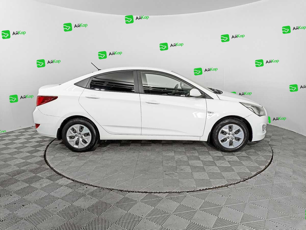 Hyundai Solaris с пробегом — 2016 год. Фото: #3