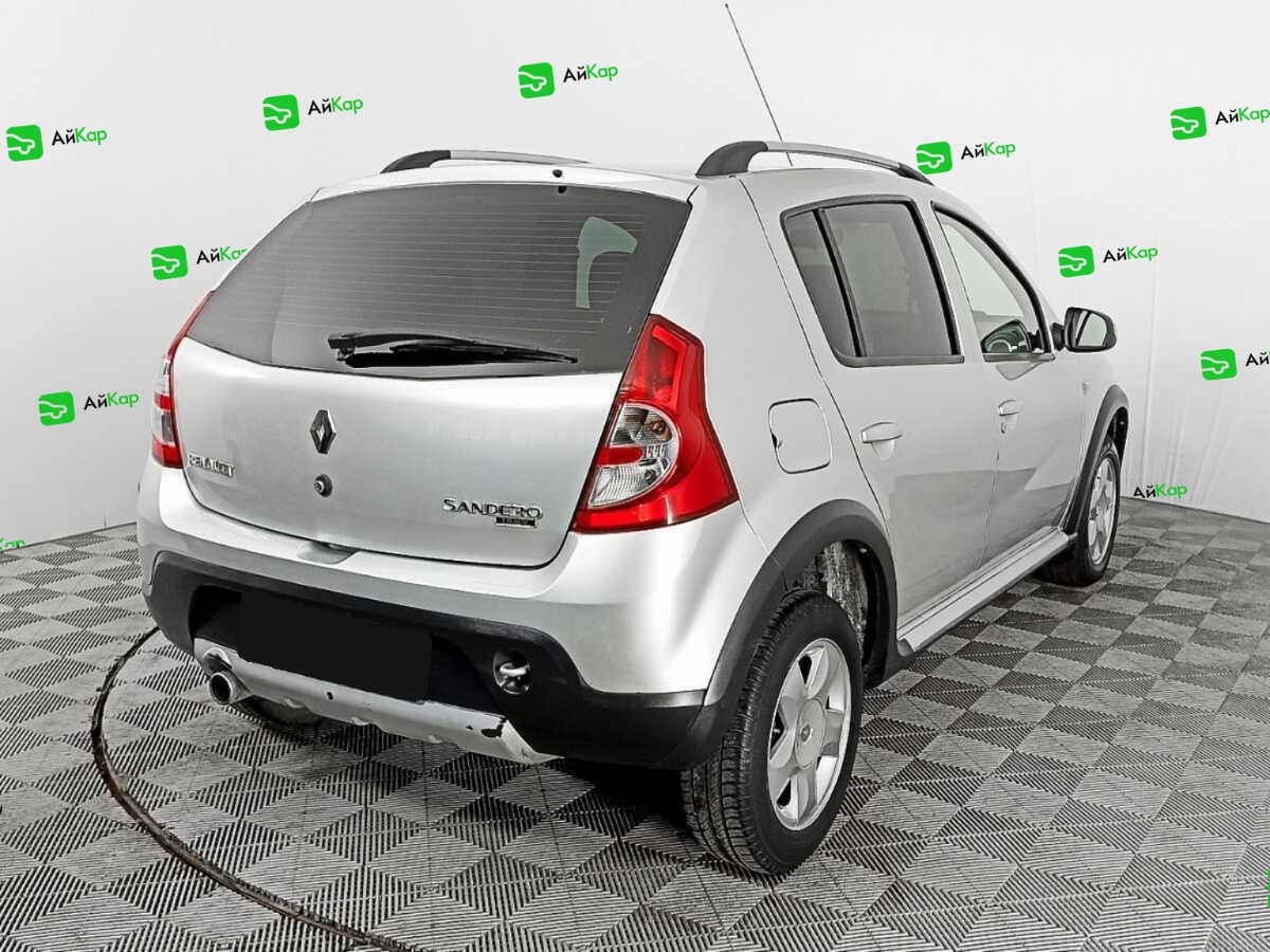 Renault Sandero с пробегом — 2013 год. Фото: #4