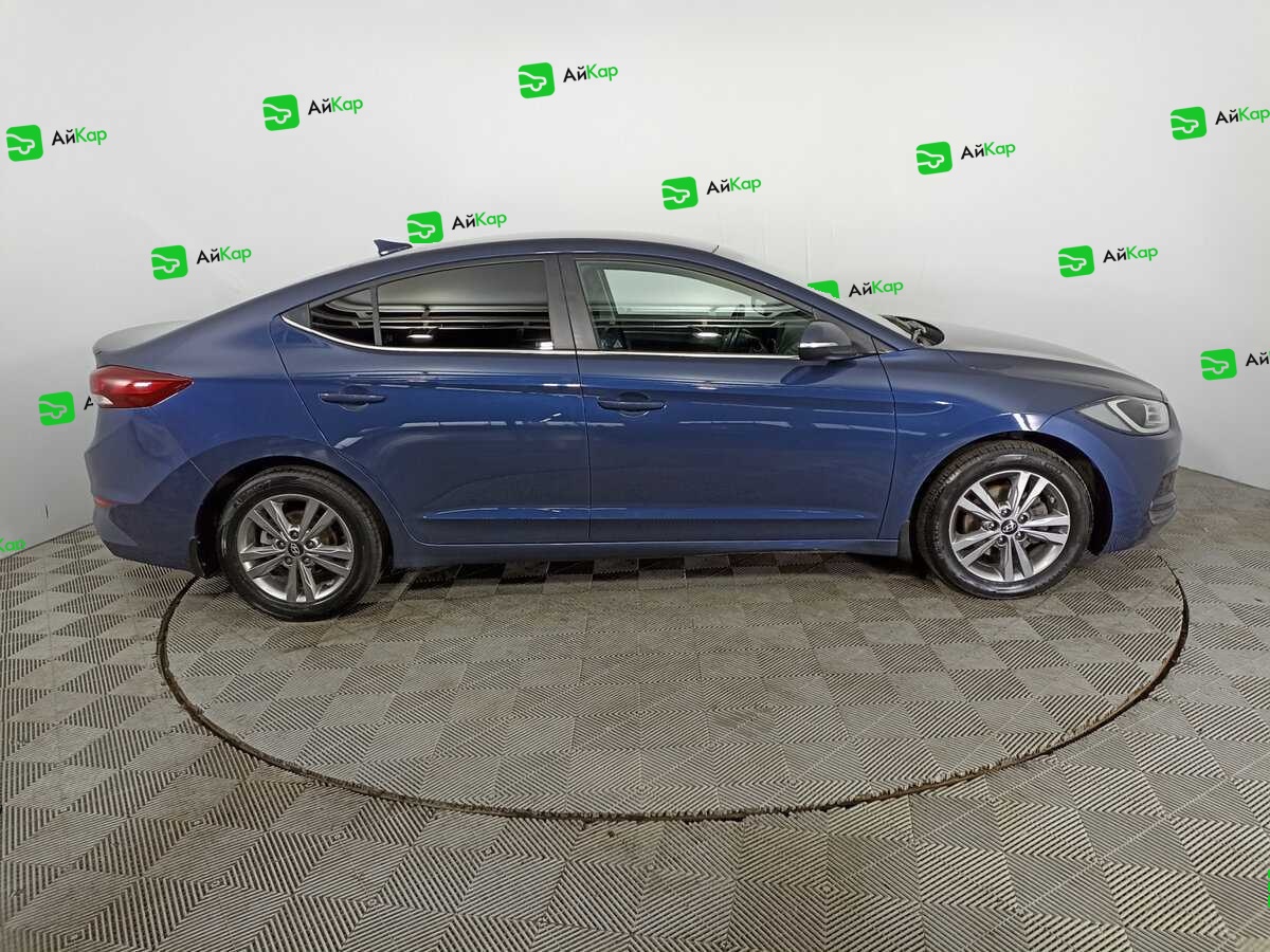 Hyundai Elantra с пробегом — 2018 год. Фото: #3