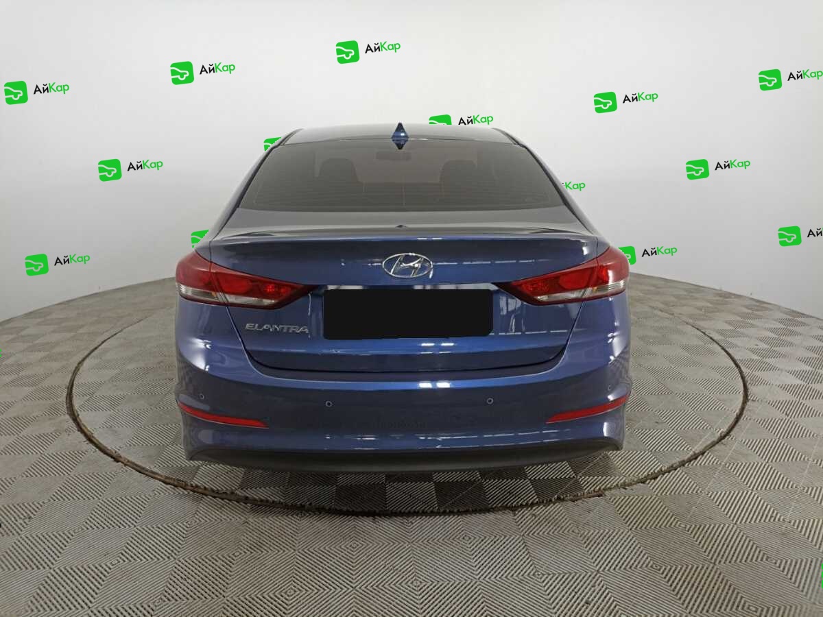 Hyundai Elantra с пробегом — 2018 год. Фото: #5