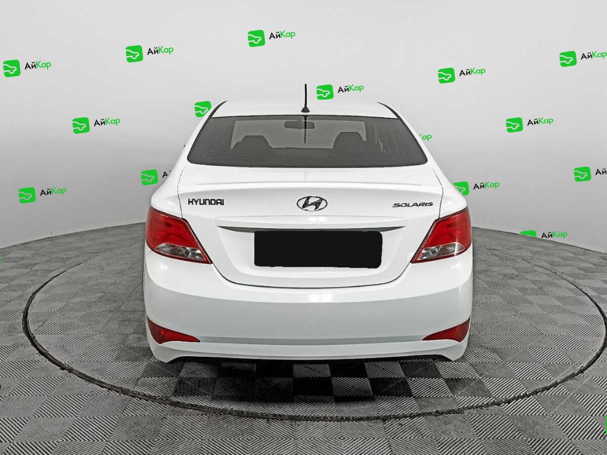 Hyundai Solaris с пробегом — 2015 год. Фото: #4