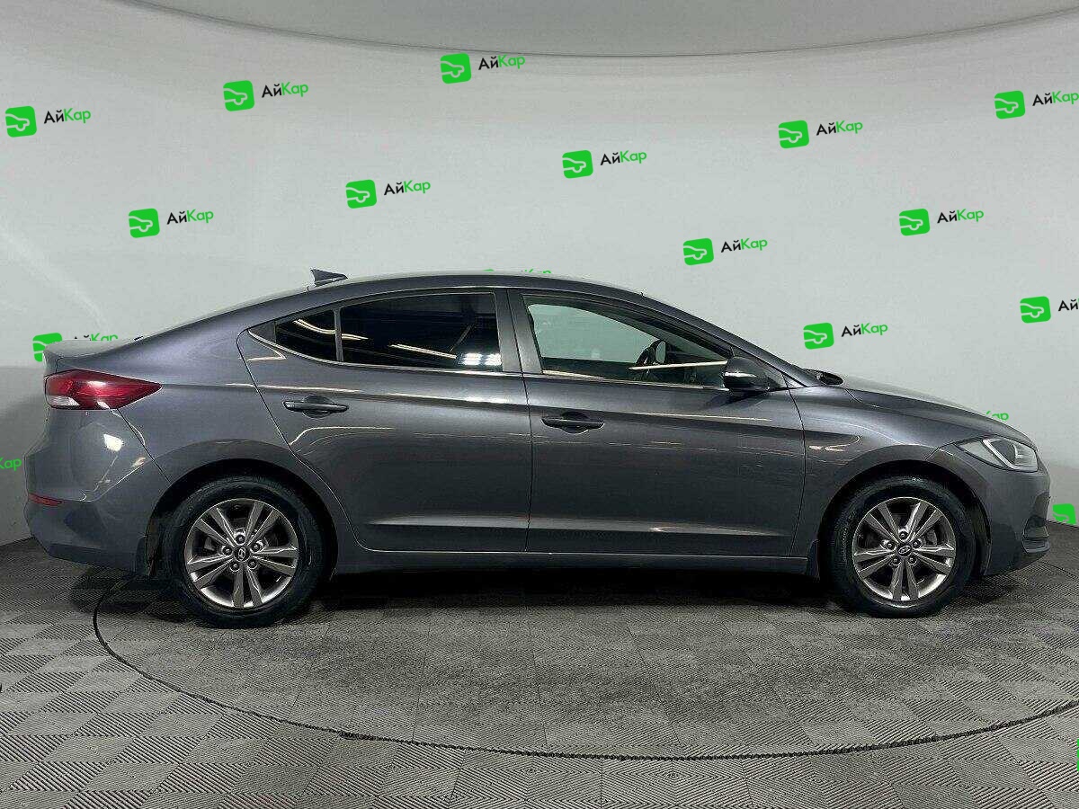 Hyundai Elantra с пробегом — 2018 год. Фото: #3
