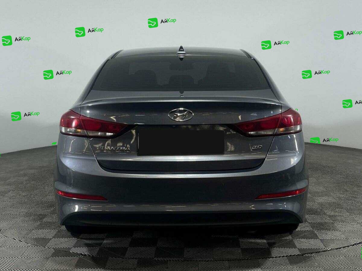 Hyundai Elantra с пробегом — 2018 год. Фото: #5