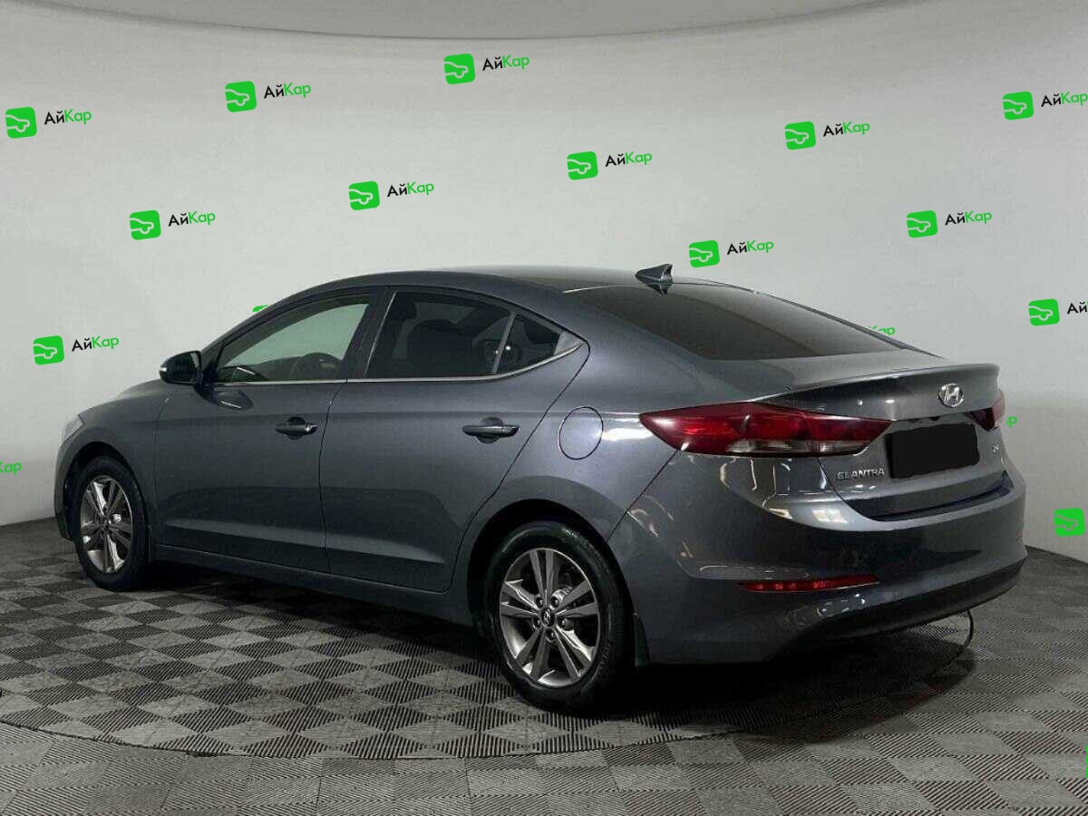 Hyundai Elantra с пробегом — 2018 год. Фото: #6