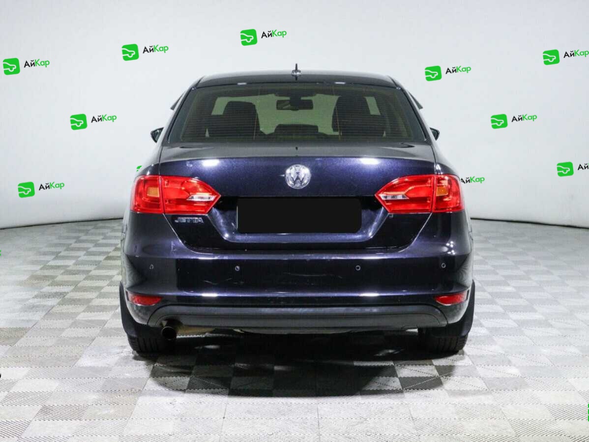 Volkswagen Jetta с пробегом — 2013 год. Фото: #4