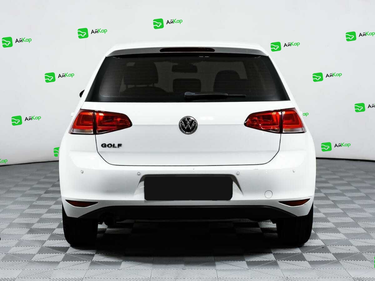 Volkswagen Golf с пробегом — 2015 год. Фото: #5