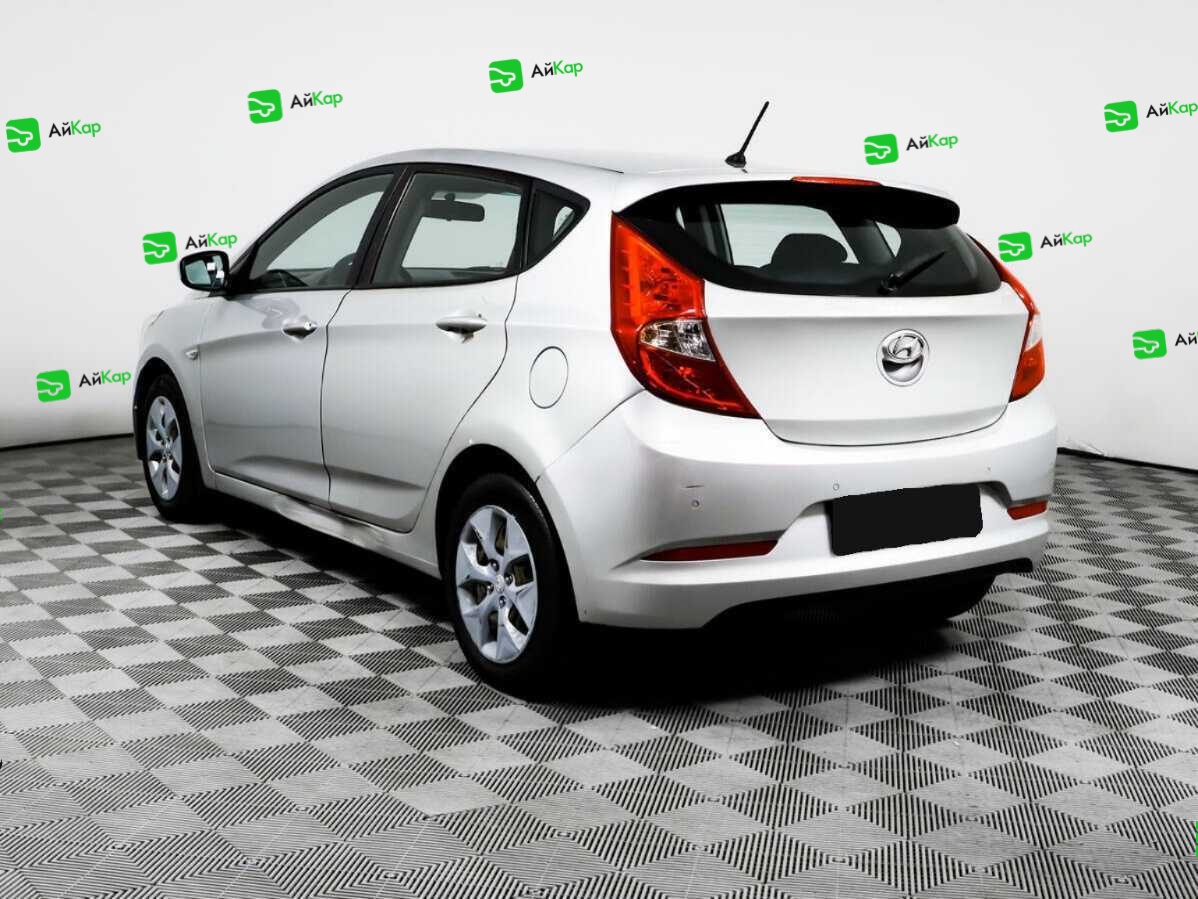 Hyundai Solaris с пробегом — 2014 год. Фото: #6