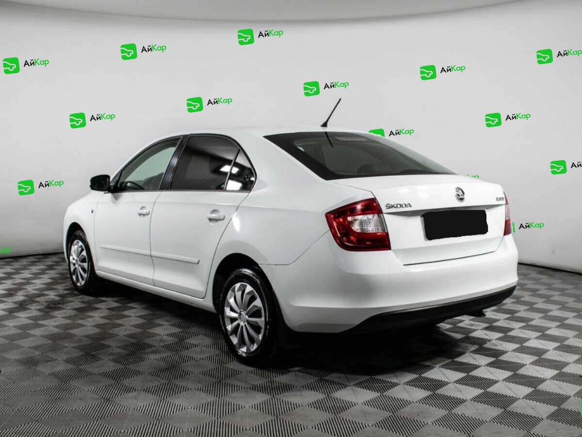 Skoda Rapid с пробегом — 2014 год. Фото: #5
