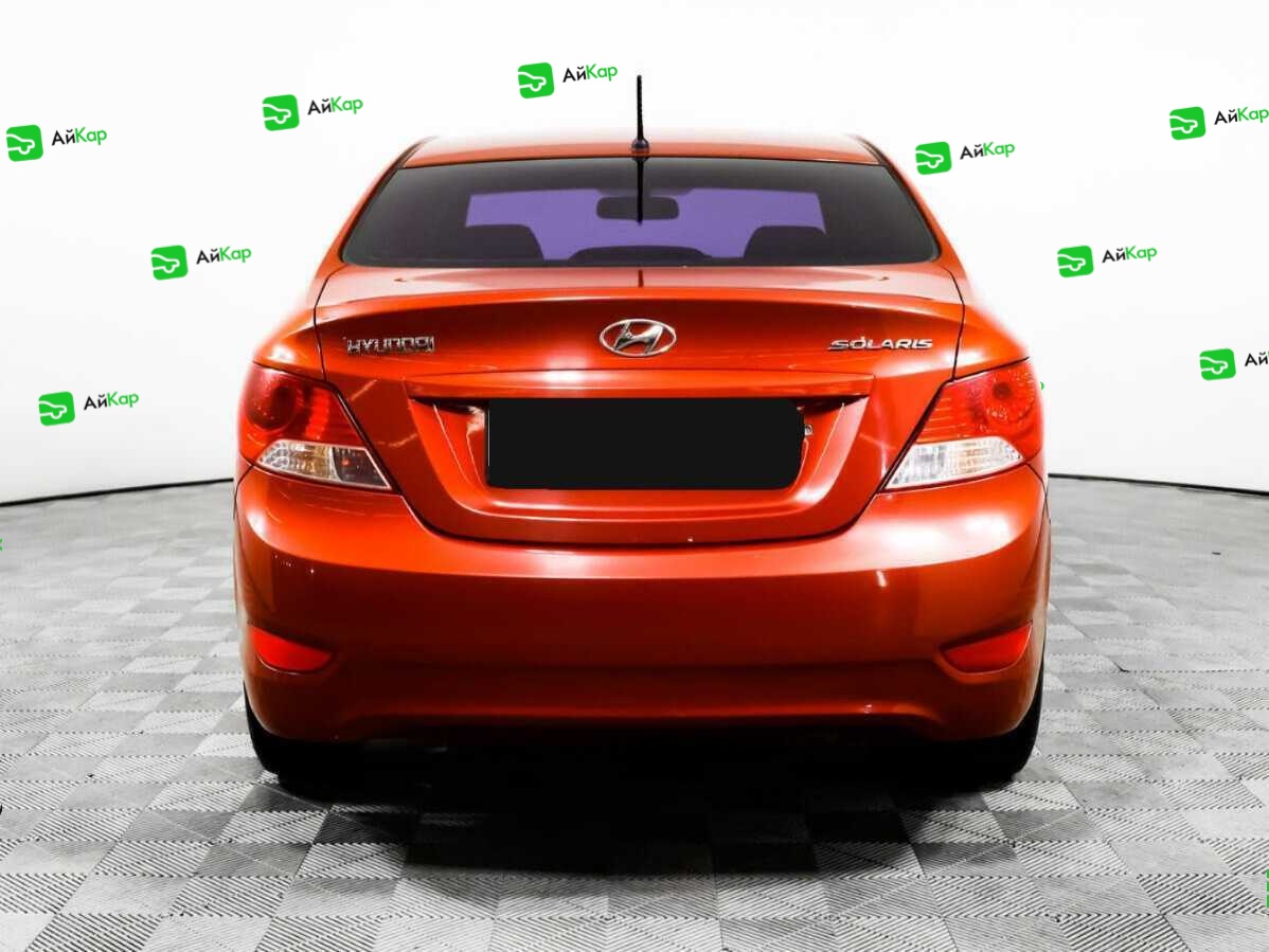 Hyundai Solaris с пробегом — 2012 год. Фото: #5