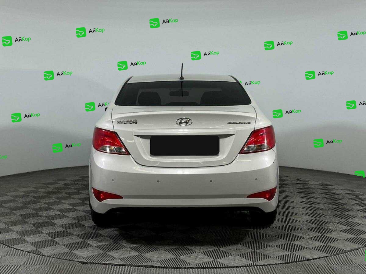 Hyundai Solaris с пробегом — 2015 год. Фото: #5