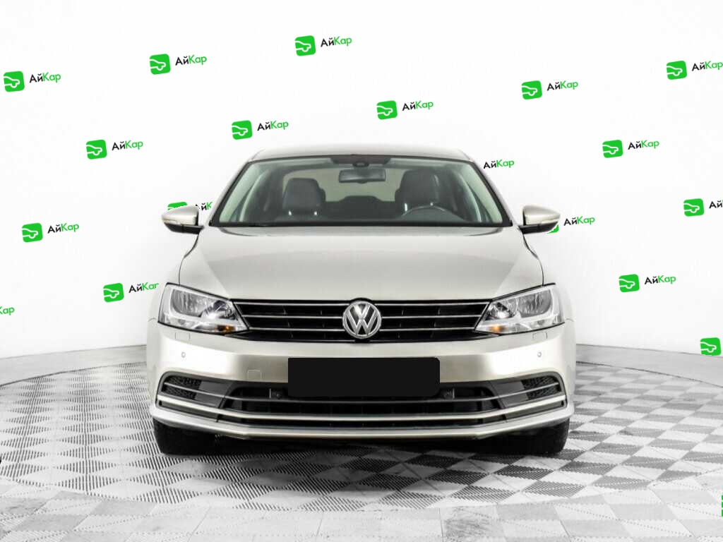 Volkswagen Jetta с пробегом — 2016 год. Фото: #1