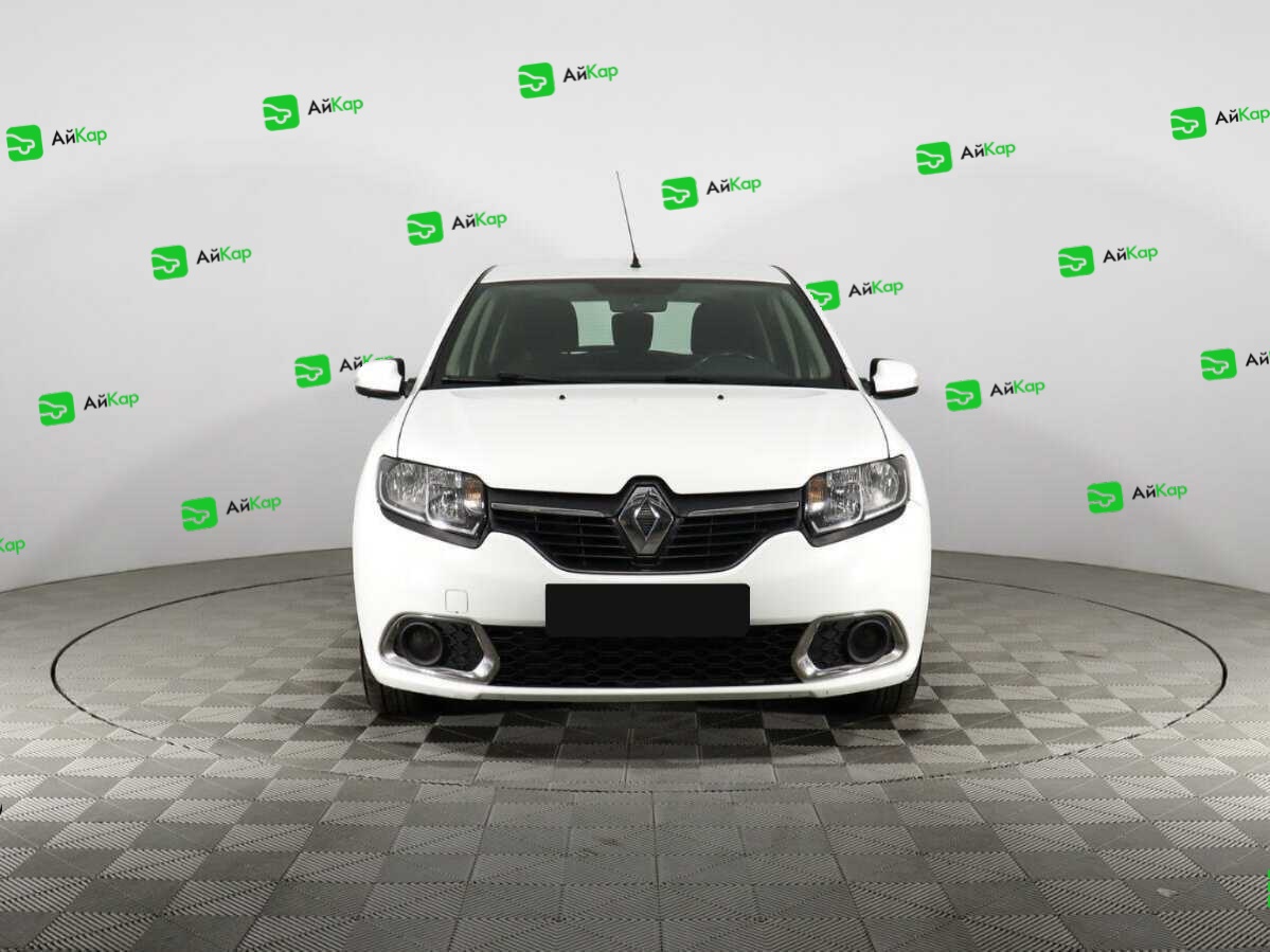 Renault Sandero с пробегом — 2017 год. Фото: #1