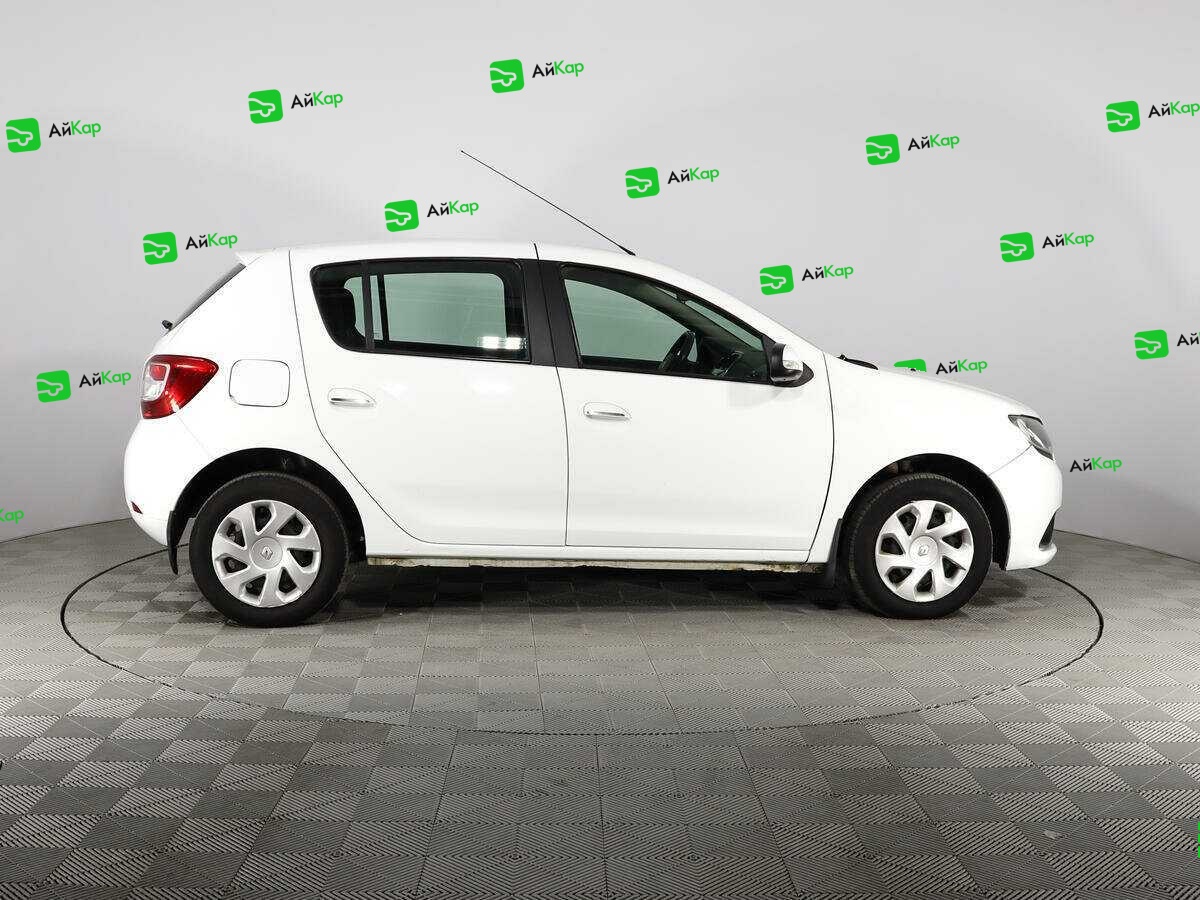 Renault Sandero с пробегом — 2017 год. Фото: #4