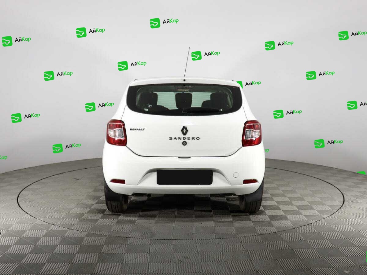 Renault Sandero с пробегом — 2017 год. Фото: #6