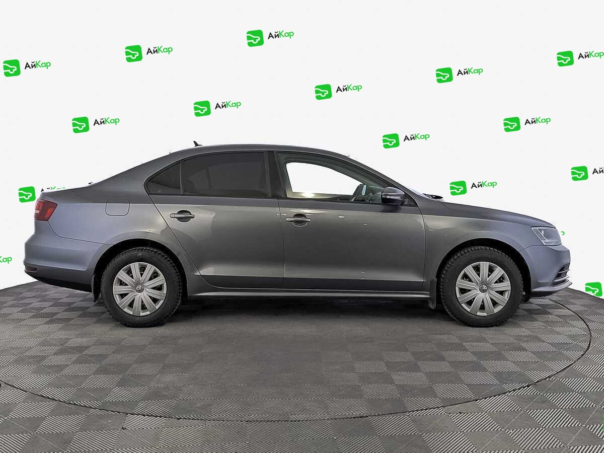 Volkswagen Jetta с пробегом — 2016 год. Фото: #3