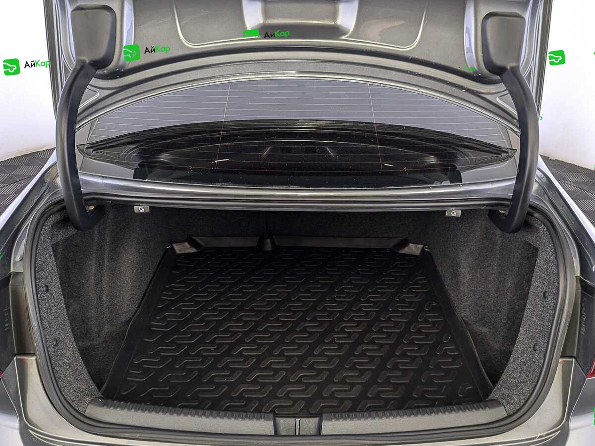 Volkswagen Jetta с пробегом — 2016 год. Фото: #9