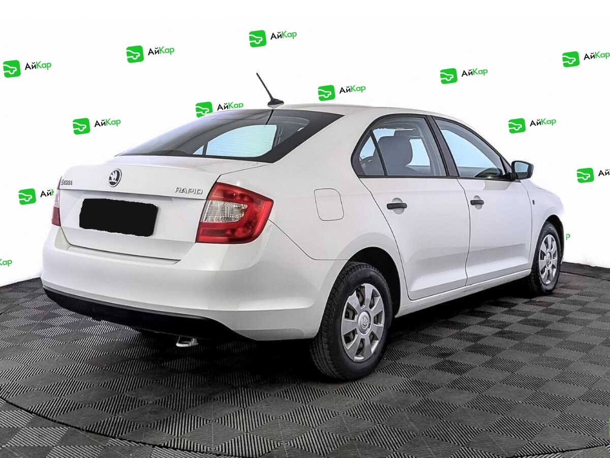 Skoda Rapid с пробегом — 2017 год. Фото: #4