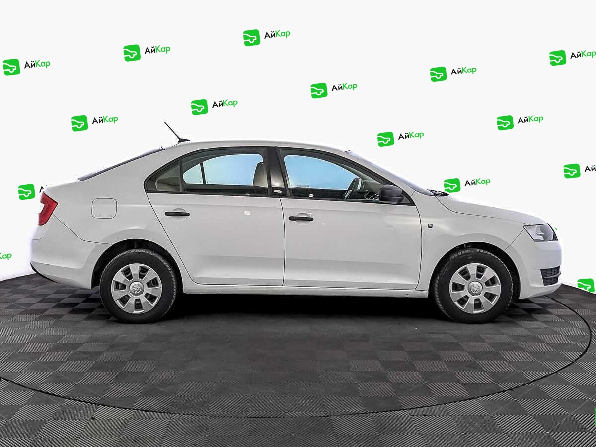 Skoda Rapid с пробегом — 2017 год. Фото: #3