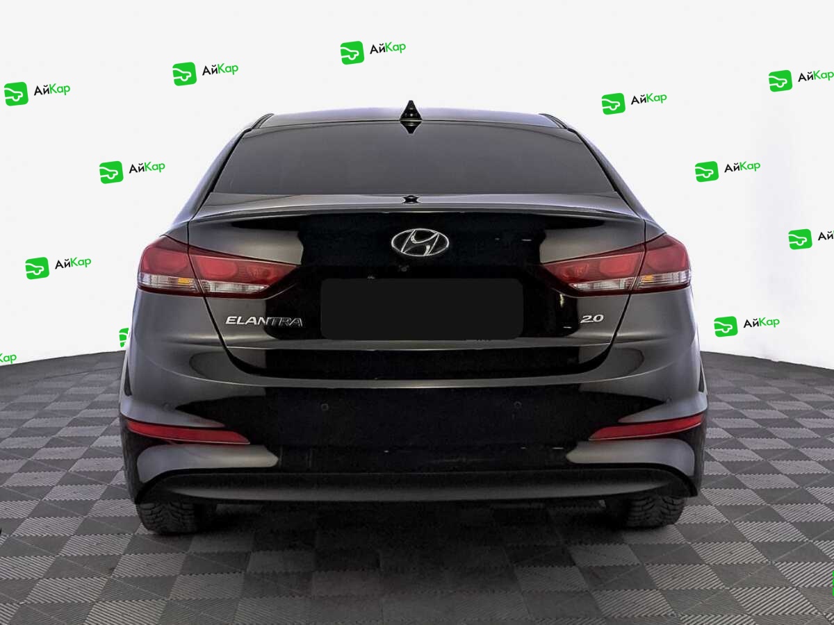 Hyundai Elantra с пробегом — 2017 год. Фото: #5