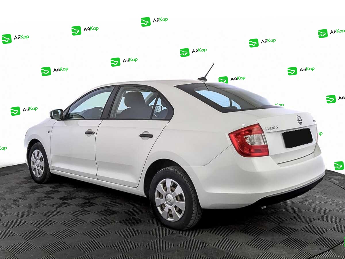 Skoda Rapid с пробегом — 2017 год. Фото: #6