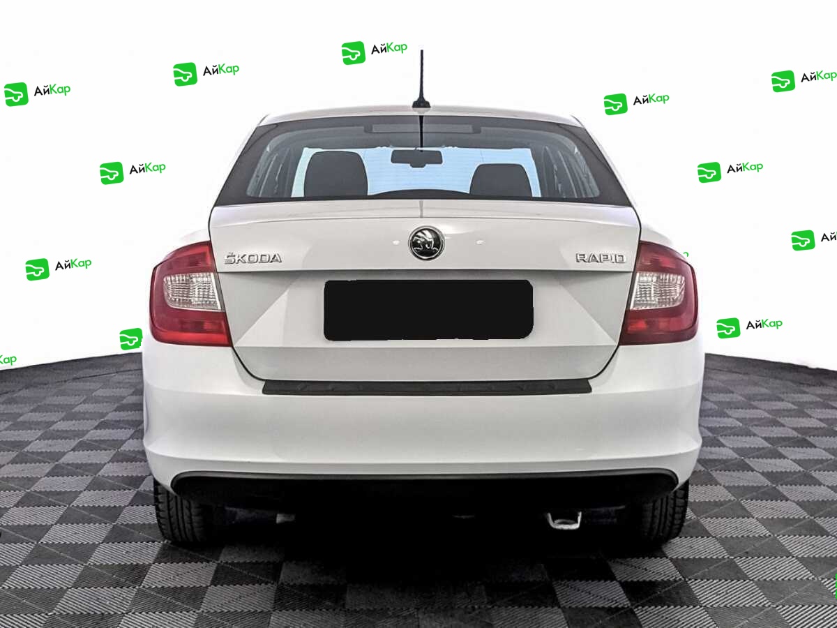 Skoda Rapid с пробегом — 2017 год. Фото: #5