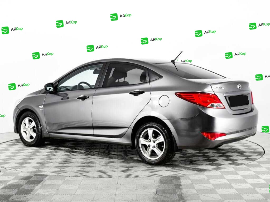 Hyundai Solaris с пробегом — 2014 год. Фото: #6