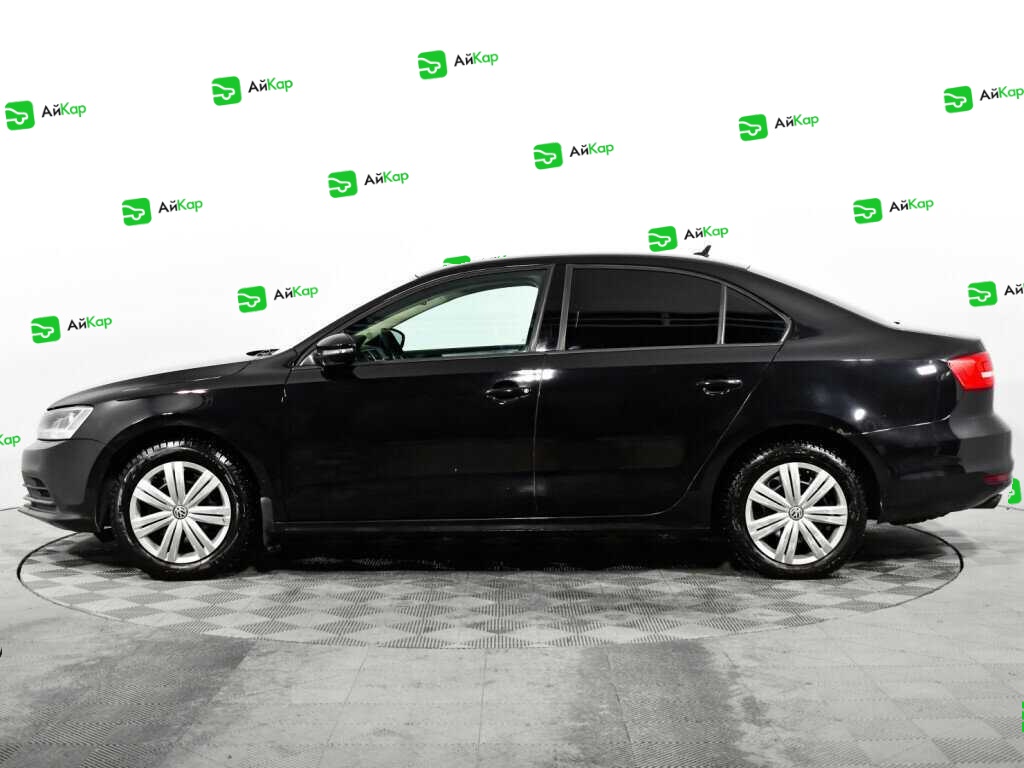 Volkswagen Jetta с пробегом — 2015 год. Фото: #4