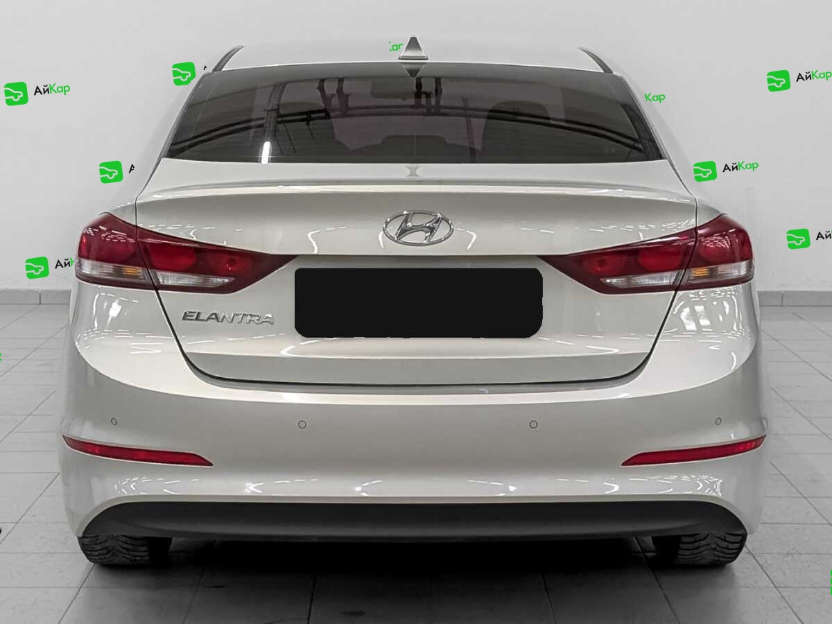 Hyundai Elantra с пробегом — 2017 год. Фото: #5