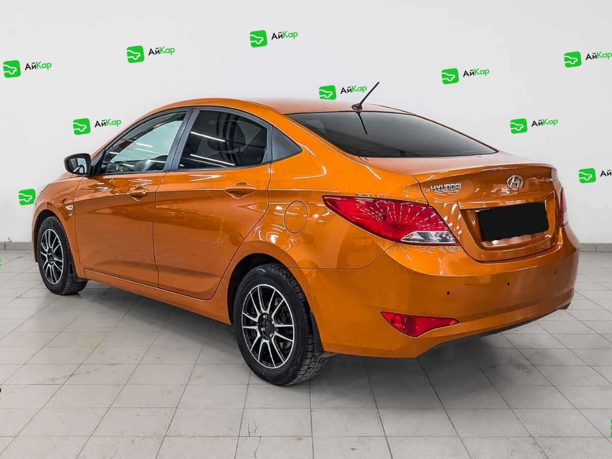 Hyundai Solaris с пробегом — 2015 год. Фото: #6