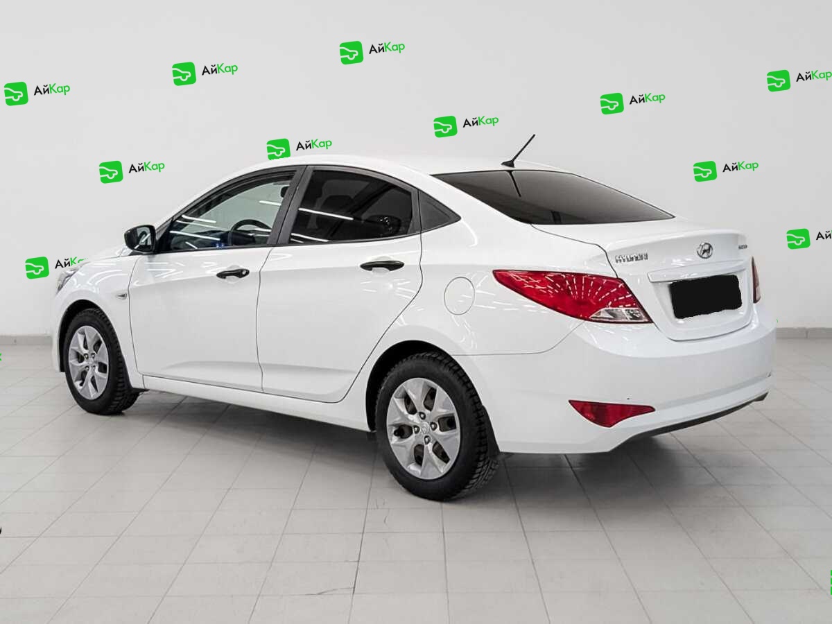 Hyundai Solaris с пробегом — 2015 год. Фото: #6