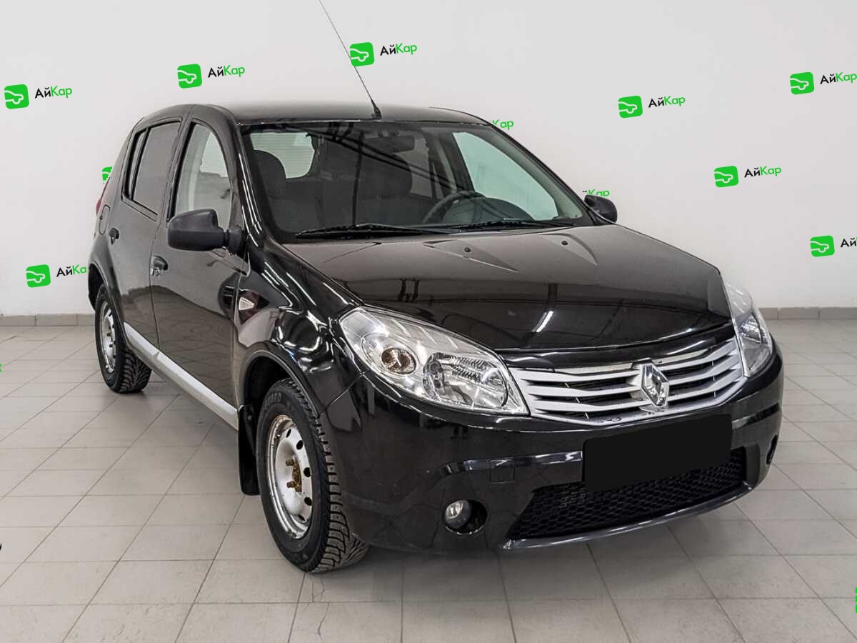 Renault Sandero с пробегом — 2012 год. Фото: #2