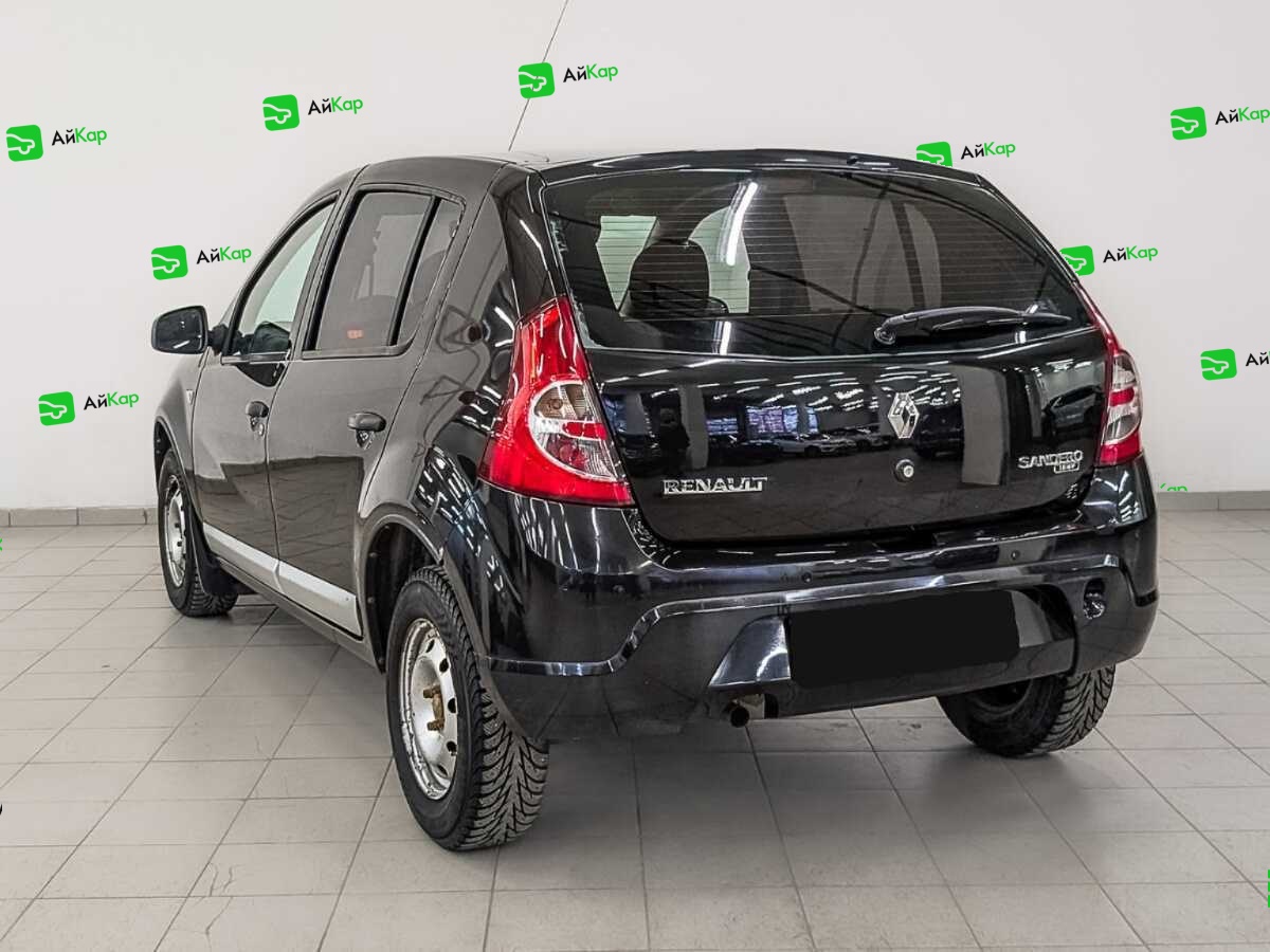 Renault Sandero с пробегом — 2012 год. Фото: #6