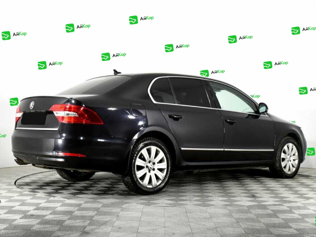 Skoda Superb с пробегом — 2013 год. Фото: #3