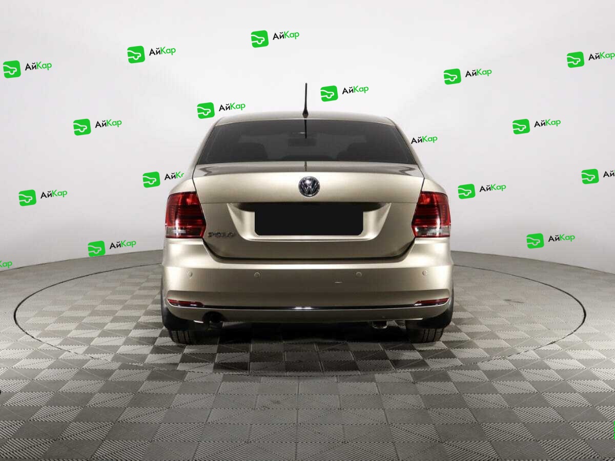 Volkswagen Polo с пробегом — 2016 год. Фото: #6