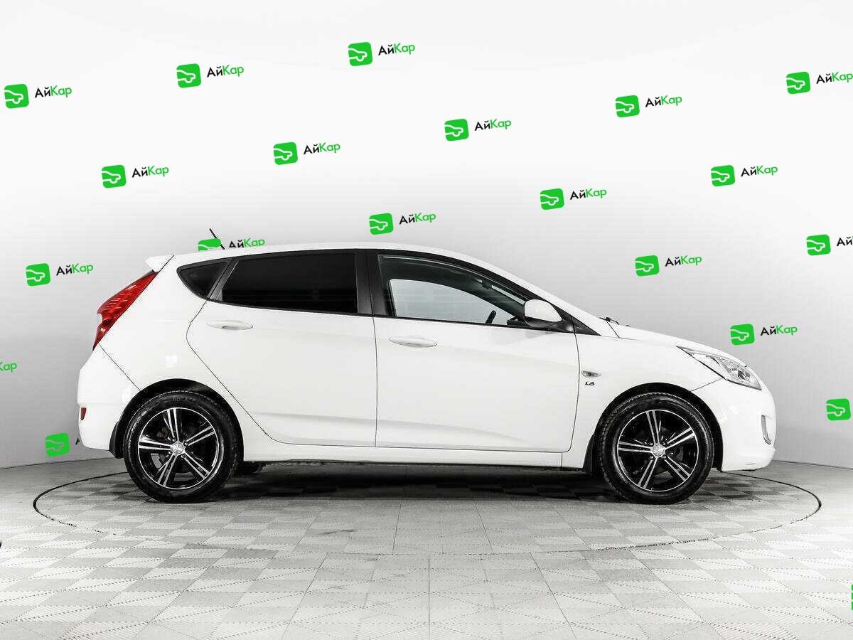 Hyundai Solaris с пробегом — 2014 год. Фото: #3