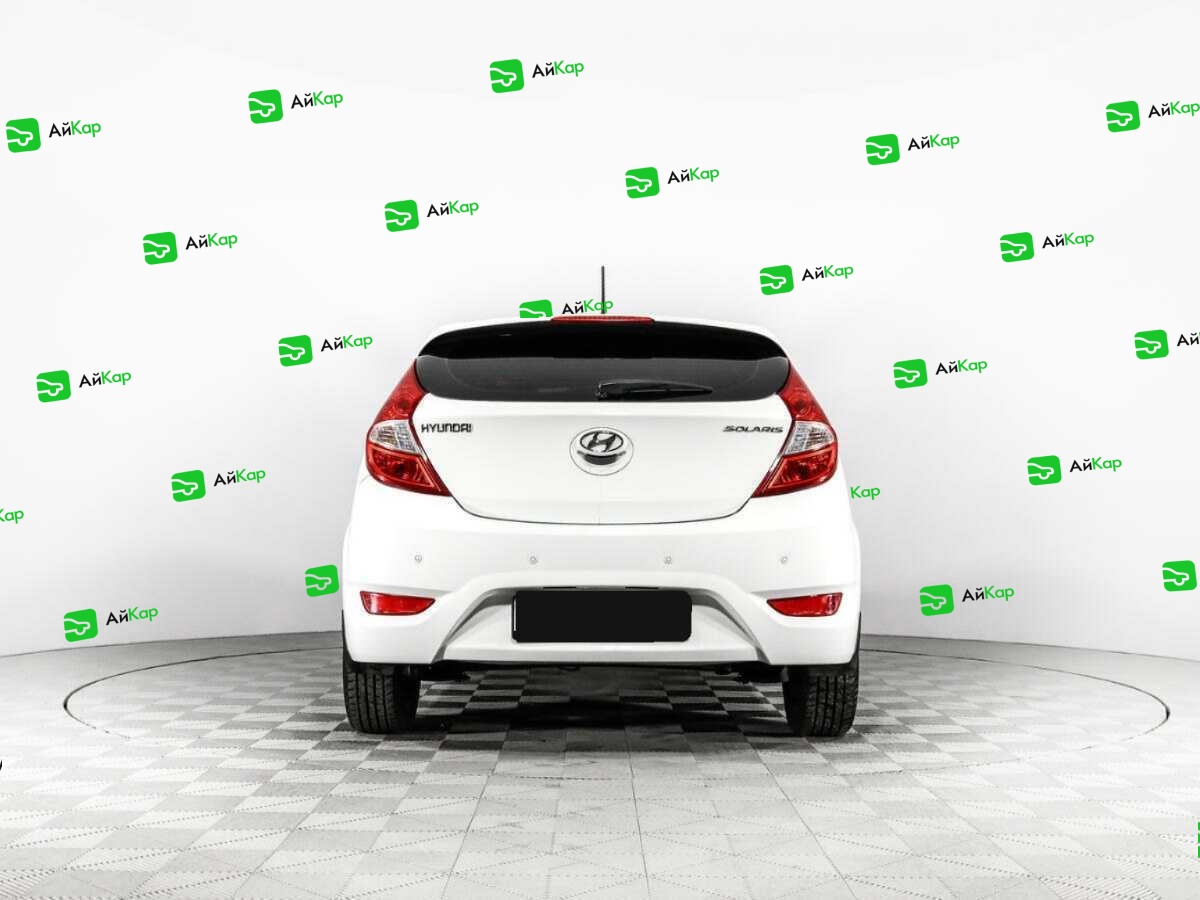 Hyundai Solaris с пробегом — 2014 год. Фото: #5