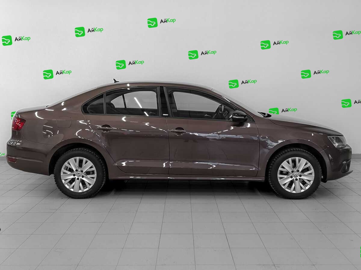 Volkswagen Jetta с пробегом — 2014 год. Фото: #3