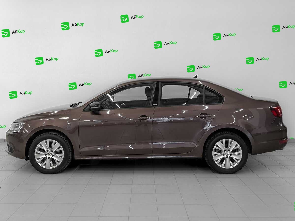 Volkswagen Jetta с пробегом — 2014 год. Фото: #7