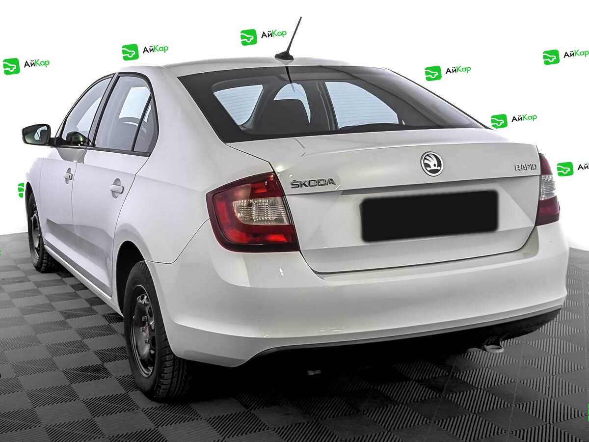 Skoda Rapid с пробегом — 2017 год. Фото: #6