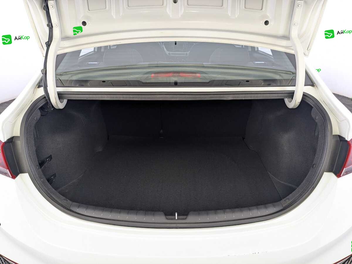 Hyundai Solaris с пробегом — 2017 год. Фото: #9