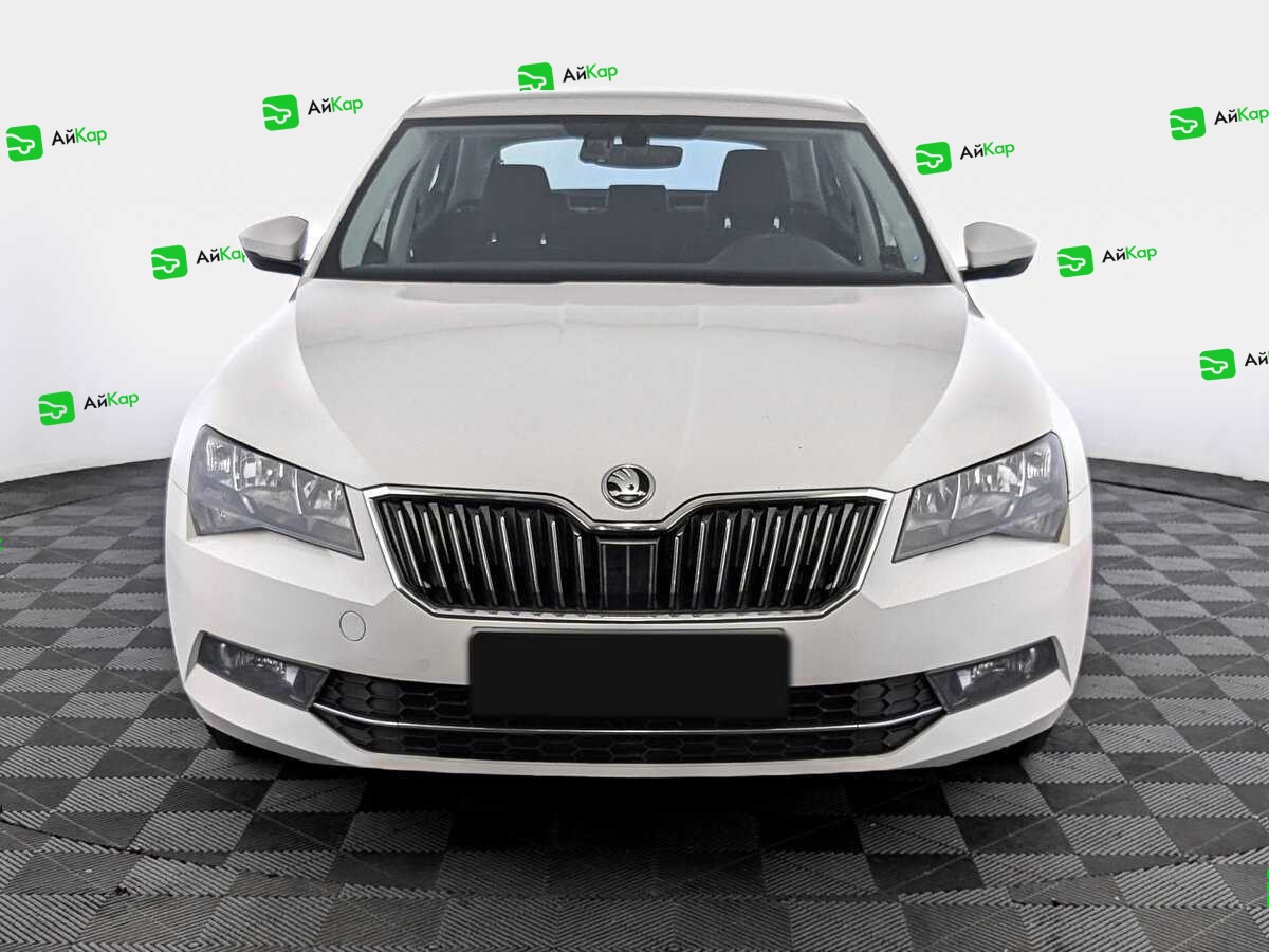 Skoda Superb с пробегом — 2017 год. Фото: #1