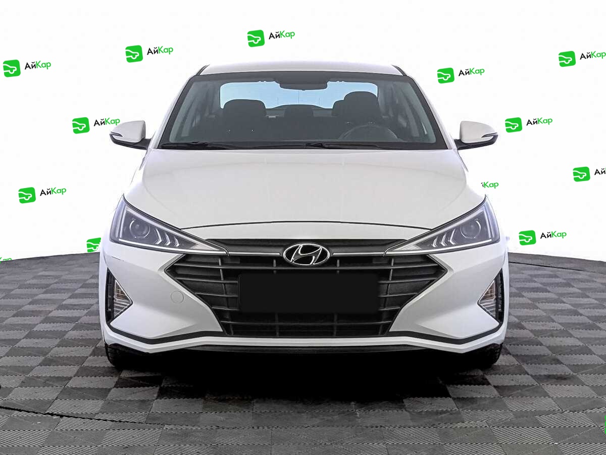 Hyundai Elantra с пробегом — 2019 год. Фото: #1