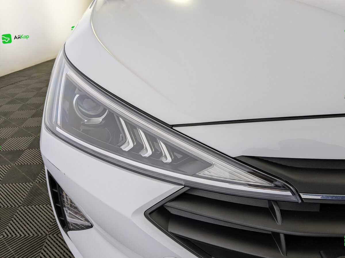Hyundai Elantra с пробегом — 2019 год. Фото: #10