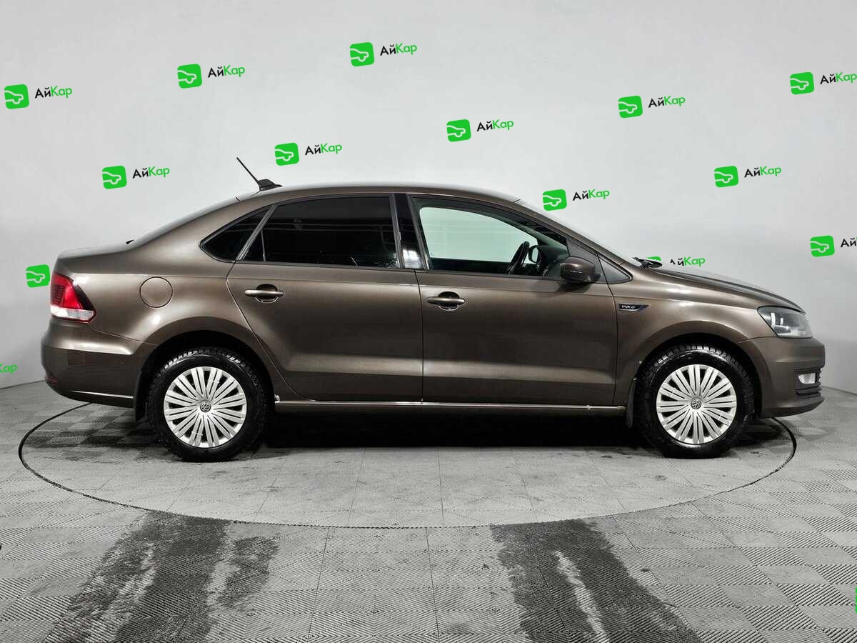 Volkswagen Polo с пробегом — 2018 год. Фото: #4