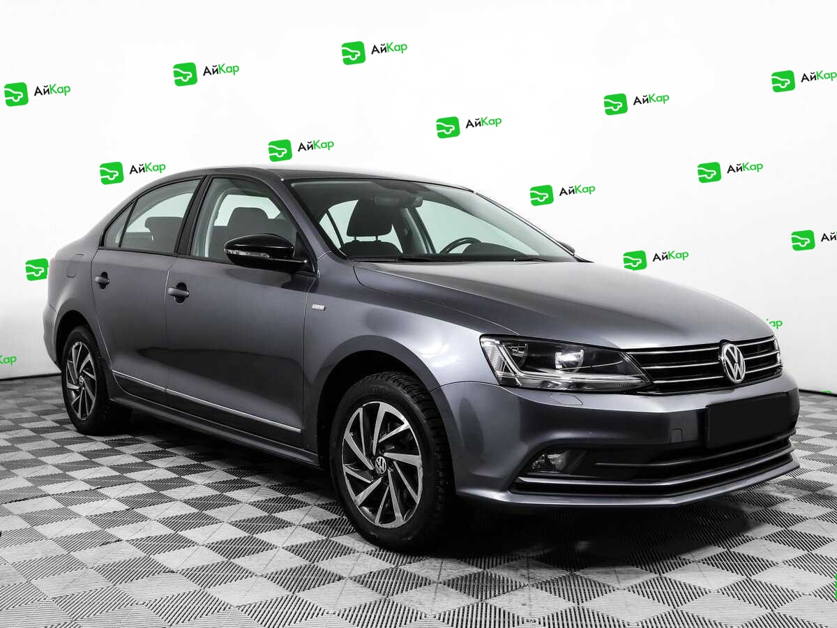 Volkswagen Jetta с пробегом — 2017 год. Фото: #2