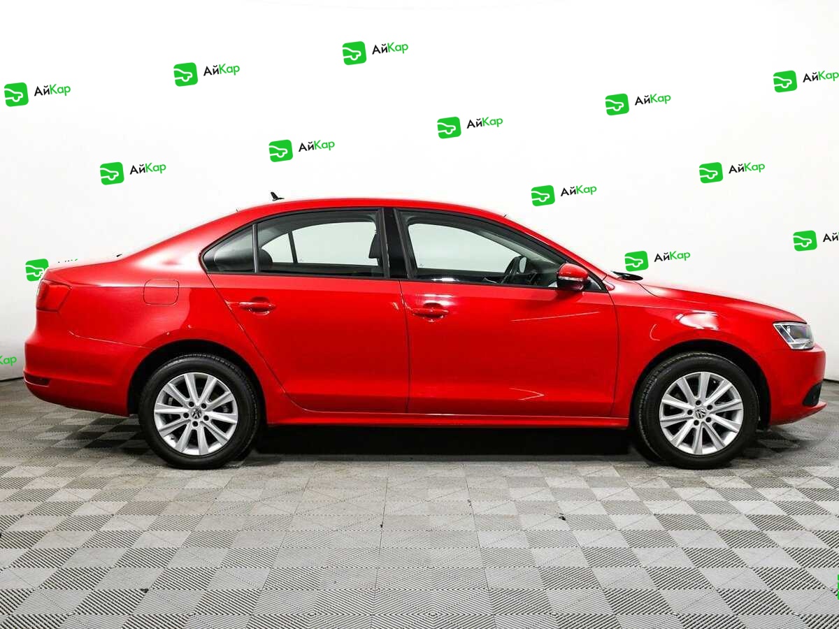 Volkswagen Jetta с пробегом — 2014 год. Фото: #3