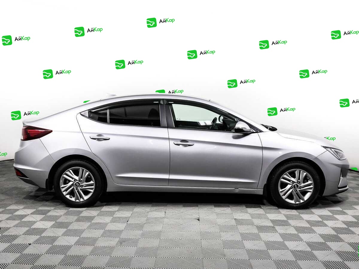 Hyundai Elantra с пробегом — 2020 год. Фото: #3